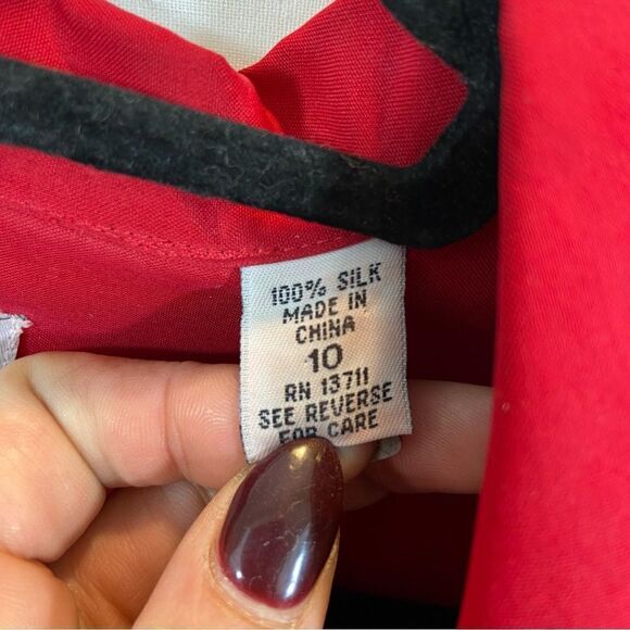 Ladies Vintage Lord & Taylor Exclusively for‎ You Red Silk Button Down Blouse 10 - Picture 8 of 11